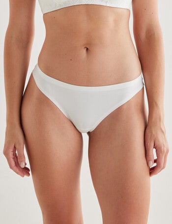 Lyric Zoe Lace G-String Brief, White product photo
