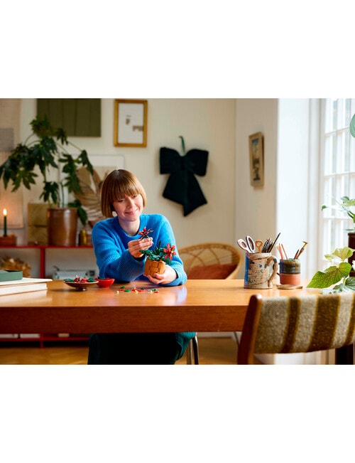 LEGO Botanicals Poinsettia, 10370 product photo View 08 L