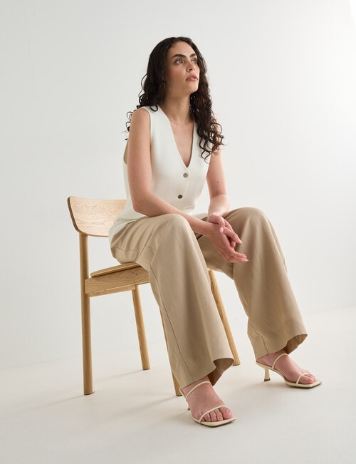 State of play Dahlia Knit Waistcoat, Ivory product photo View 05 L