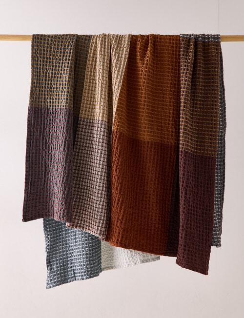 M&Co Batch Throw product photo View 02 L