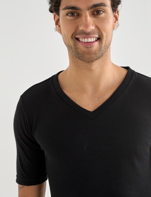 Superfit Merino Bamboo Short Sleeve V Neck Tee, Black product photo View 04 L