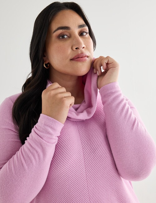 Studio Curve Supersoft Chevron Top, Peony Pink product photo View 04 L