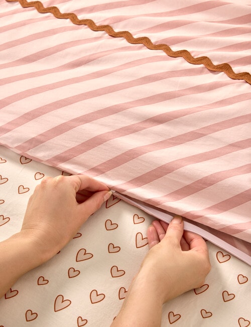 Haven Kids Ziggy Duvet Cover Set product photo View 03 L