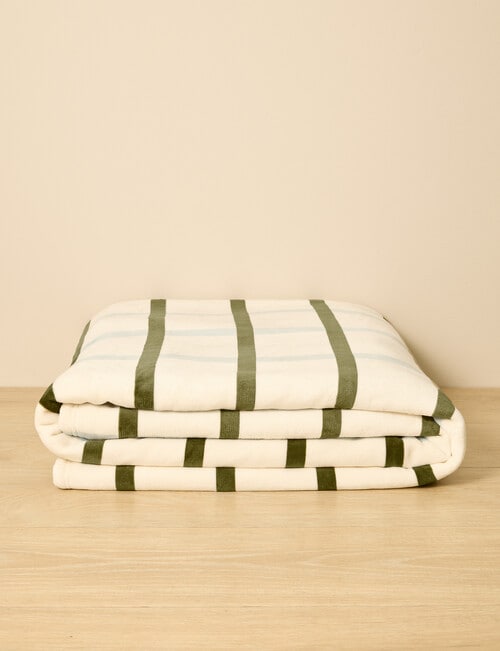 Haven Beau Fleece Sherpa Blanket product photo View 02 L