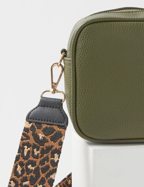 Whistle Accessories Animal Mix It Up Bag Strap, Brown product photo View 02 L
