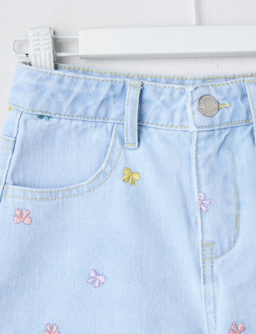 Mac & Ellie Embroidered Bows Relaxed Denim Short, Light Blue product photo View 03 L