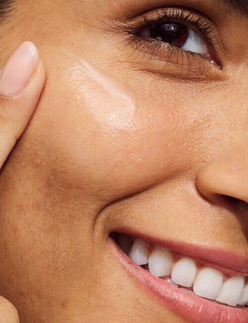 Clinique Even Better Clinical Dark Spot Clearing Serum, 30ml product photo View 10 L