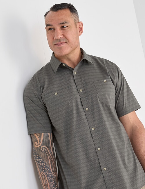 Kauri Trail Base Stretch Short Sleeve Shirt, Khaki product photo