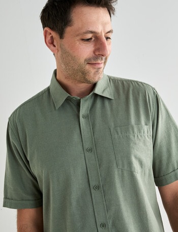 Chisel Linen Blend Short Sleeve Shirt, Sage product photo
