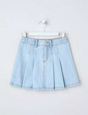Mac & Ellie Pleated Denim Skirt, Light Blue product photo