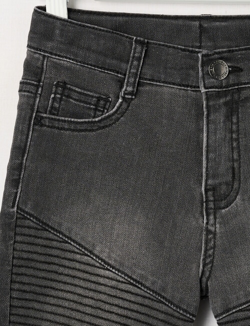 Mac & Ellie Motto Denim Short, Black product photo View 03 L