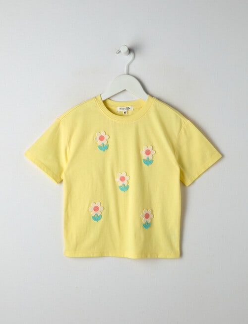 Mac & Ellie Crochet Daisies Short Sleeve Boxy Tee, Lemon product photo