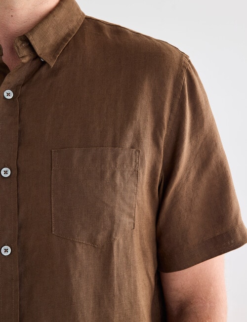 Gasoline Linen Short Sleeve Shirt, Chocolate product photo View 04 L