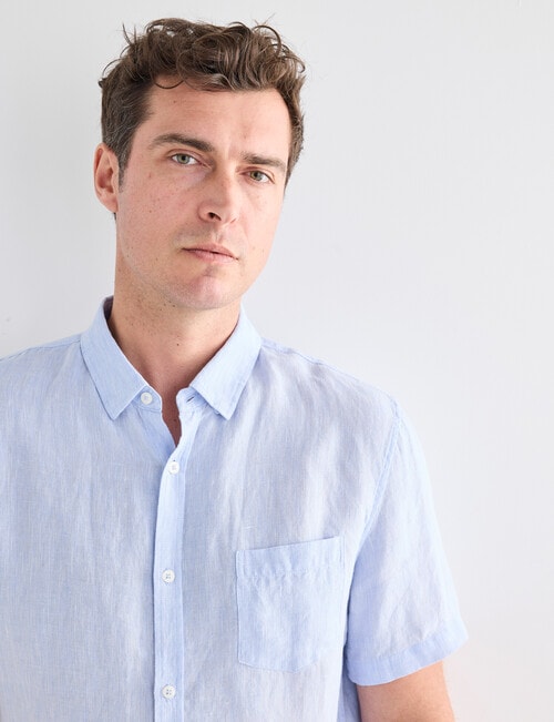 Gasoline Linen Short Sleeve Shirt, Light Blue product photo View 04 L