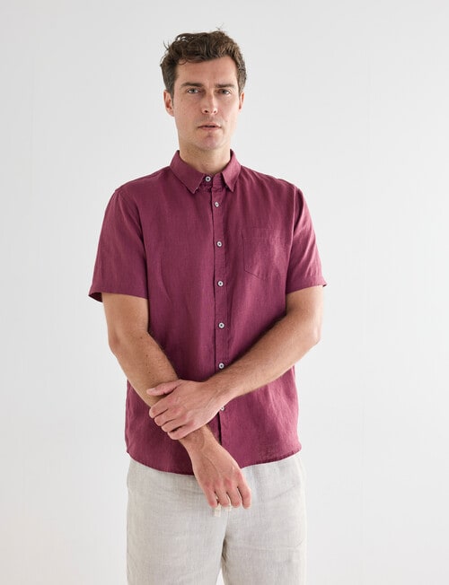 Gasoline Linen Short Sleeve Shirt, Cherry product photo