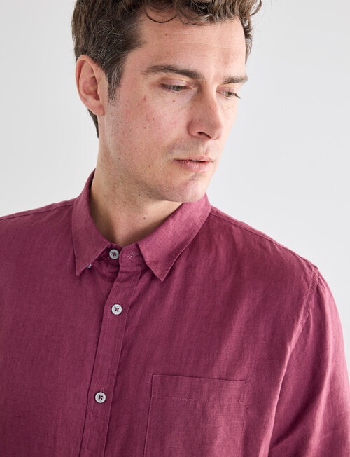 Gasoline Linen Short Sleeve Shirt, Cherry product photo View 04 L