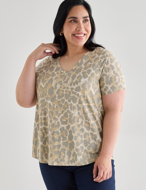 Studio Curve Organic Cotton Animal Print V-Neck Tee, Brown product photo View 05 L