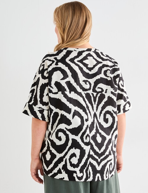 Studio Curve Tribal Linen Blend V Neck Top, Black product photo View 02 L