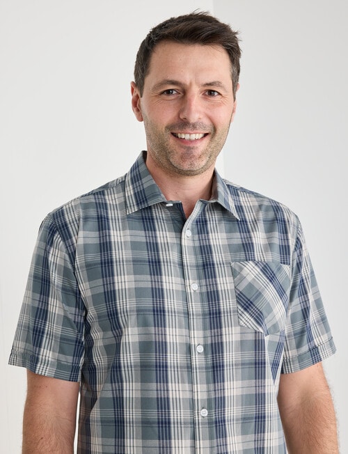 Chisel Mason Short Sleeve Shirt, Sage product photo