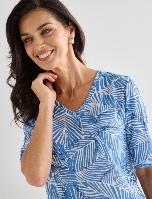 Ella J Leaf Short Sleeve V-Neck Textured Tee, Blue product photo View 04 L