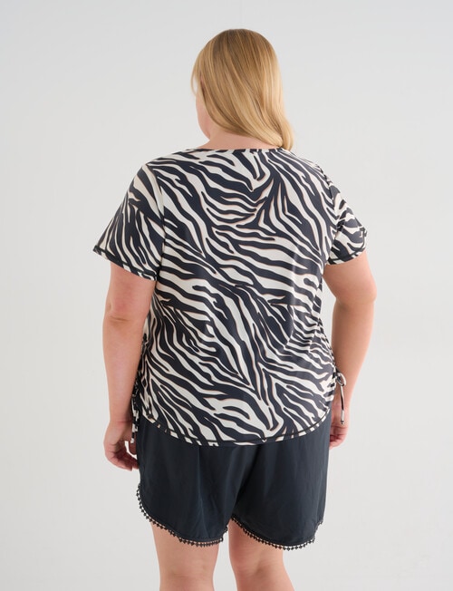 Zest Resort Curve Animal Print uched Side Swim Tee, Black & White product photo View 02 L