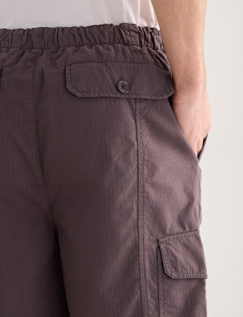 Tarnish Cargo Shorts, Charcoal product photo View 05 L