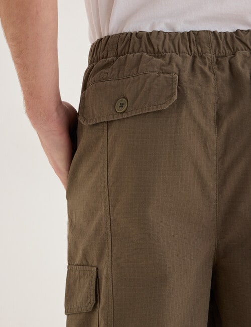 Tarnish Cargo Shorts, Army product photo View 05 L