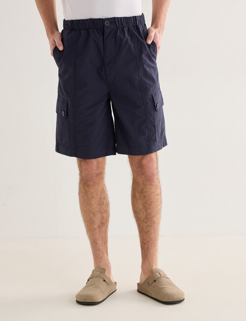 Tarnish Cargo Shorts, Navy product photo