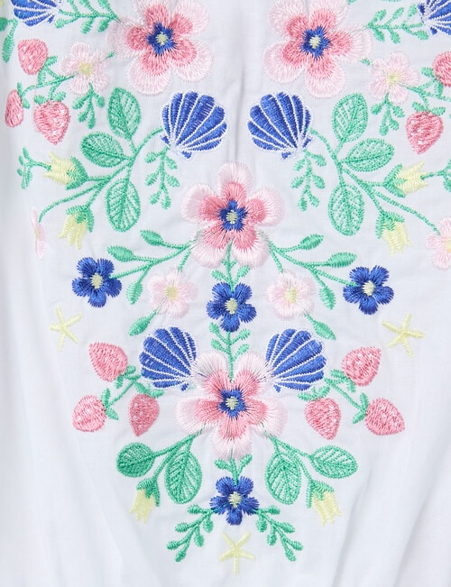 Mac & Ellie Folk Floral Embroidered Top, White product photo View 02 L