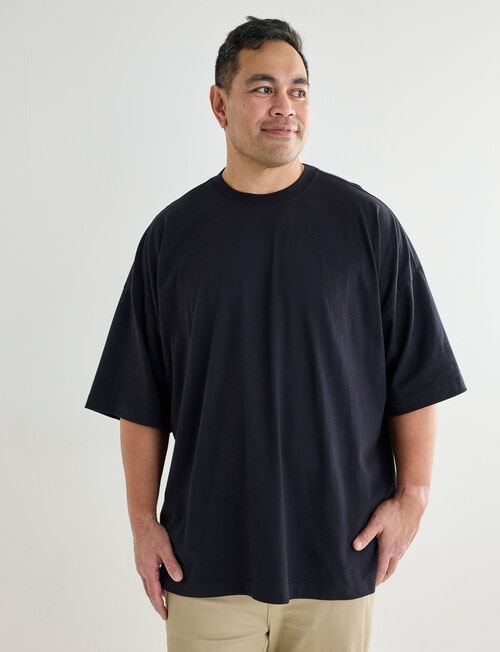 Tarnish King Size Oversized Tee, Black product photo