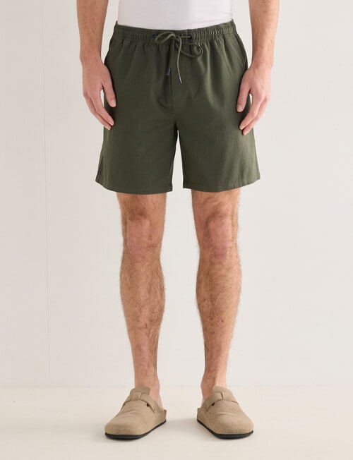 Tarnish Staple Shorts, Forest product photo