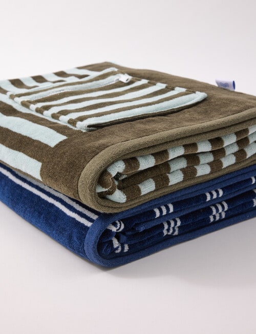 Verano Resort Zip Pocket Beach Towel product photo View 03 L