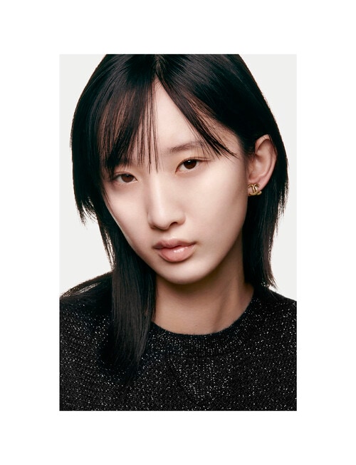 CHANEL LES BEIGES HEALTHY GLOW GEL TOUCH FOUNDATION Exclusive Creation - Les Beiges Healthy Glow Gel Touch Foundation product photo View 04 L