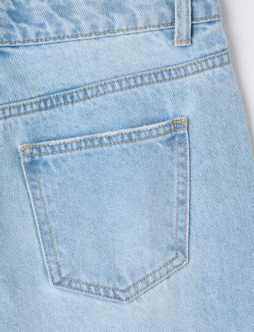 Switch Billie Straight Leg Jean, Light Blue product photo View 02 L