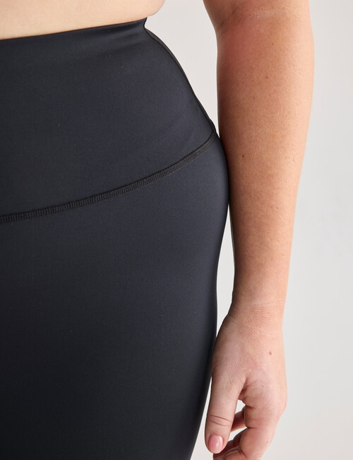 Superfit Curve Limitless Bike Shorts, Black product photo View 04 L