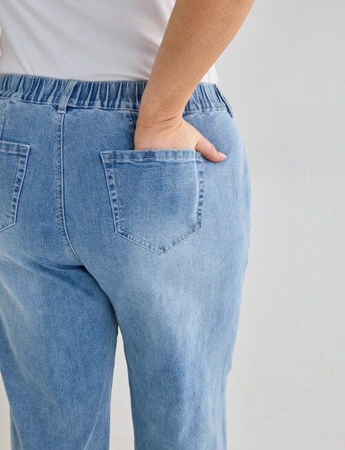 Denim Republic Curve Cropped Weekend Jeans, Mid Wash product photo View 05 L