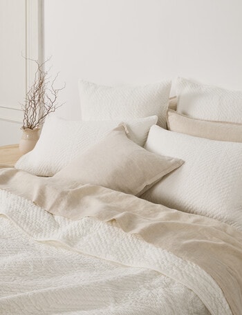 Domani Palermo Coverlet product photo
