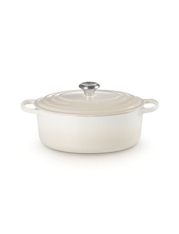 Le Creuset Signature Round Casserole, 26cm, Meringue product photo