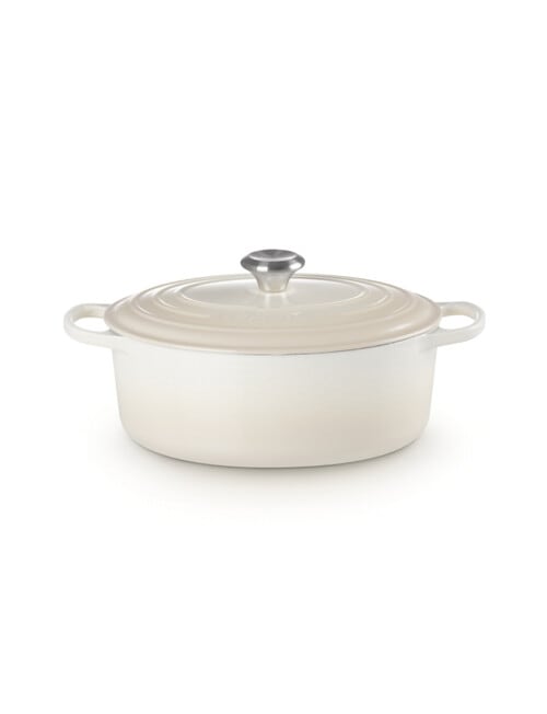 Le Creuset Signature Round Casserole, 26cm, Meringue product photo