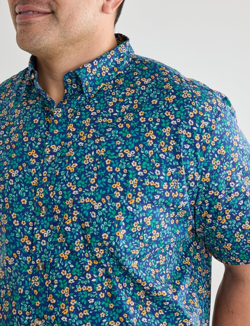 Gasoline King size Ditsy Poppy Shirt, Blue & Green product photo View 04 L