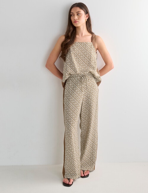 Mineral Lucie Geo Print Contrast Trim Top, Olive product photo View 03 L