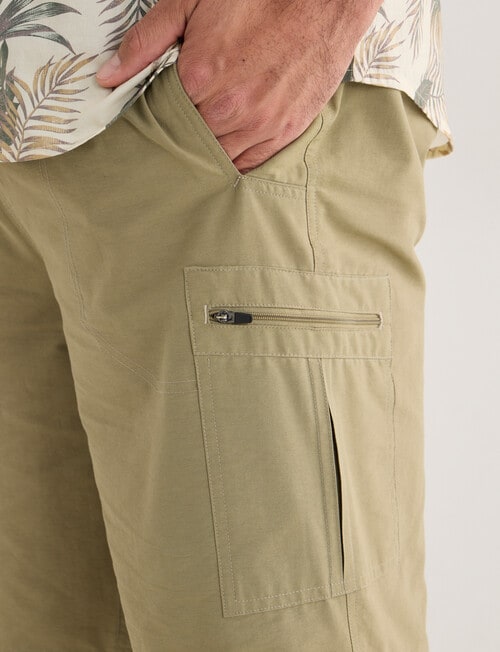 Kauri Trail Camino Shorts, Khaki product photo View 04 L