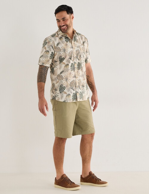 Kauri Trail Camino Shorts, Khaki product photo View 03 L