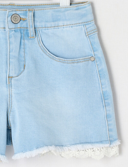 Mac & Ellie Lace Trim Stretch Denim Short, Light Blue product photo View 03 L