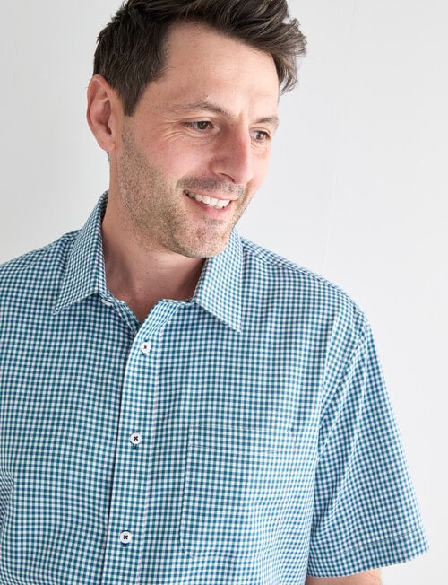 Chisel Mid Check Short Sleeve Shirt, Green product photo View 04 L