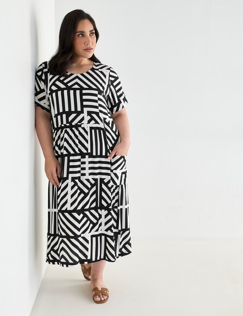 Studio Curve Abstract Stripe Oversize Pocket Dress, Black product photo View 05 L