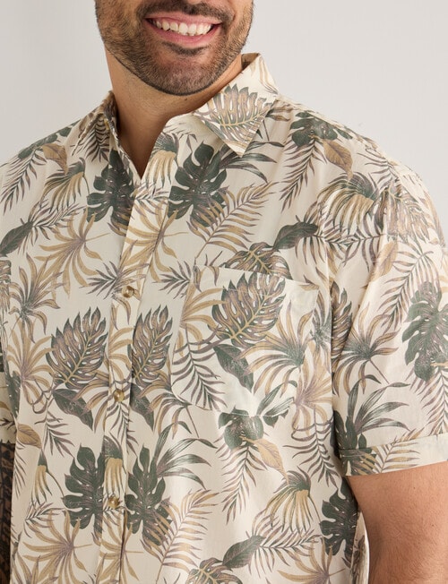 Kauri Trail Print Lawn Leaf Short Sleeve Shirt, Natural product photo View 04 L