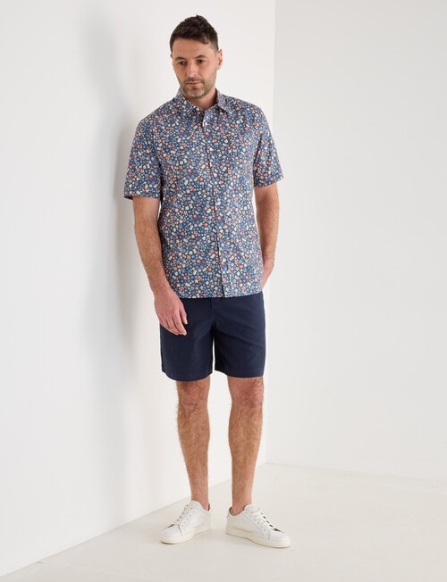 Chisel Shorts, Navy product photo View 03 L