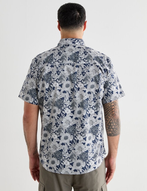 Logan Short Sleeve Shirt, Largo Navy product photo View 02 L