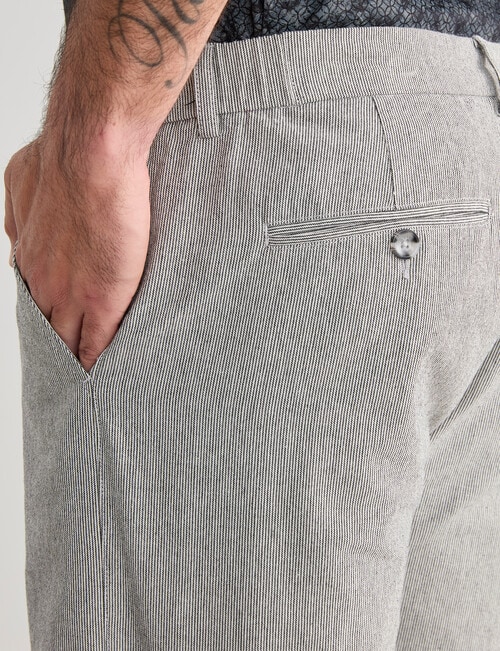 Logan Marc Shorts, Multi product photo View 04 L